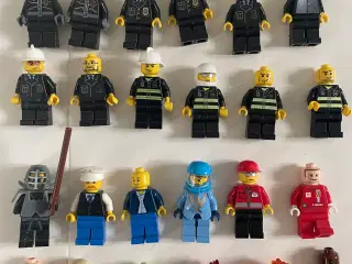 38. Lego div. figure