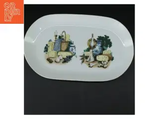 Porcelænsfad med ost og vin motiv (str. 30 x 22 cm)