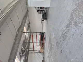 Lagerlokale/lagerplads udlejes - op til 250 m2
