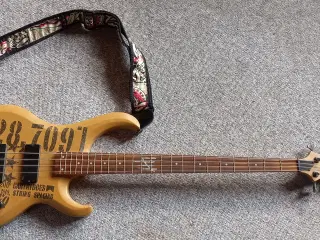 IBANEZ El Bas Guitar N 427.