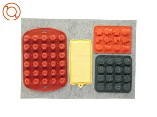 Bageforme 4 stk. (str. 32 x 24 og 20 x 20 og 21 x 15 og 24 x 11cm)
