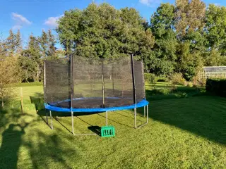 Have  trampolin sælges.