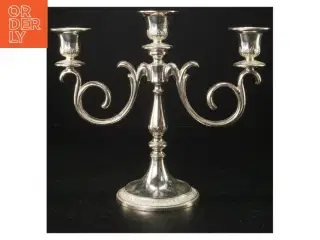 Sølvfarvet lysestage (str. H. 20 cm. b 24 cm)