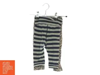 2 par bukser fra hhv. Name It og H&M (str. 68 og 80)