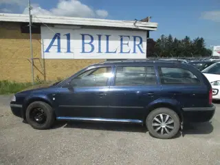 Skoda Octavia 1,6 Ambiente Combi