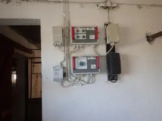 - - - Ventilationsstyring 2 sæt