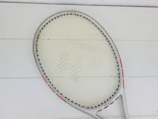 Tennisketsjer fra Tecno