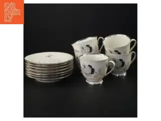 Kaffekopper med blomstermotiv fra Københavns Porcellains Maleri (str. Diameter 13 cm kop 8 x 7 cm)