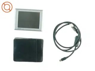Garmin nuvi GPS med opladerkabel og etui fra Garmin (str. 10 x 7 cm)