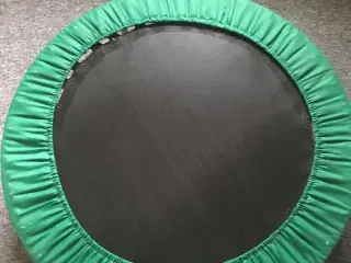 Fin lille trampolin