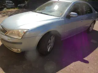Ford Mondeo 2,5 v6