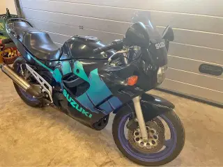 Suzuki gsxf600 årgang 92