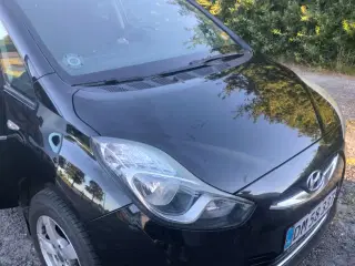 Hyundai ix20 blue/mpv model 2013