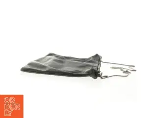 Sort skuldertaske i læderlook (str. 36 x 26 cm)