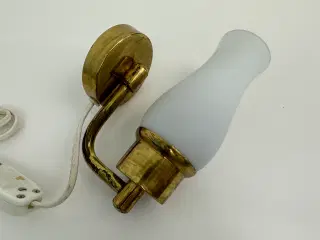Vintage lampe i messing /opalglas