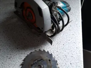 Lille Black og Decker rundsav sælges 