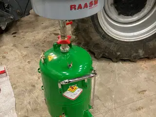 Spild olie tønde Fra Raasm
