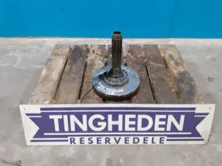 Ford 7810 Gear 83925681