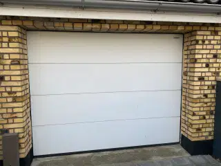 Crawford garageport med fjernbetjening