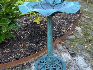 Flot fuglebad og insektbad