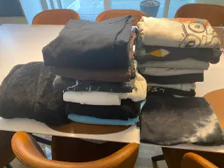 Kæmpe tøjpakke 25 dele