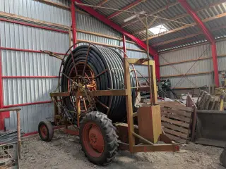 Donslund vandingsmaskine med 350 m 90 mm slange.