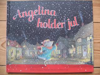 Angelina holder jul