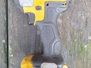 slagnøgle 18v Dewalt dcf880  