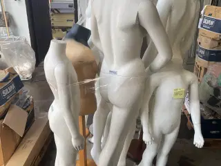 11 stk Mannequindukker i forskellige størrelser.