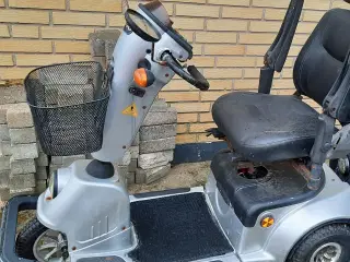   El scooter defekte eller reservedele
