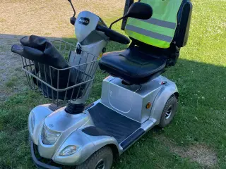 Scooter fire hjul