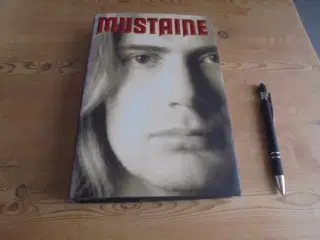 Mustaine – A Heavy Metal Memoir  