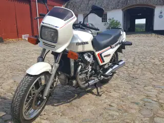 Motorcykel Honda CX 500 E
