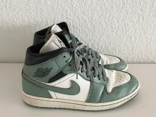 Nike Air Jordan sneakers 