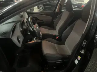 Toyota Yaris 1.5 hybrid e-cvt automatgear