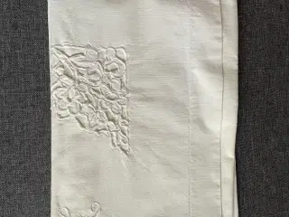 2 x 2 broderede Pudebetræk - 2 stk.