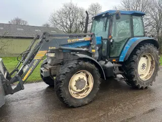 New Holland 8260