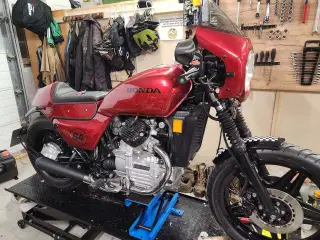 Honda GL500 Cafe Racer