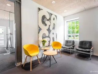 Fuldt serviceret kontorlokale i Lyngby