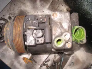 Mercedes W 210 Servo pumpe 320CDI