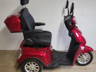 El scooter damos E-Force T408-3