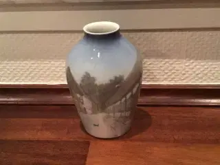 Oval Vase B & G