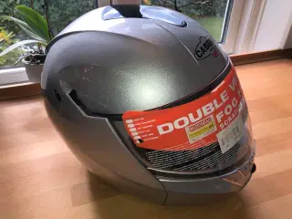 Caberg hjelm ubrugt.