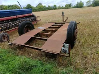 - - - Transport vogn