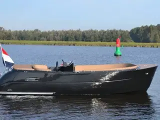 Carisma 715 Tender