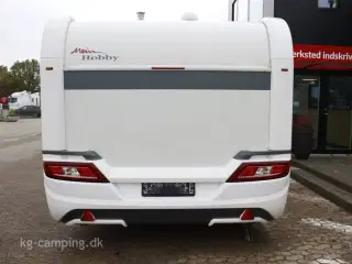 2020 - Hobby De Luxe 545 KMF   Velholdt 3-køjers vogn fra Hobby.