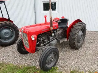 VETERAN TRAKTOR,
