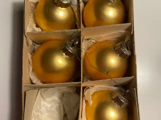 Forskellige juleglaskugler 