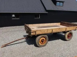 FIREHJULET VOGN,