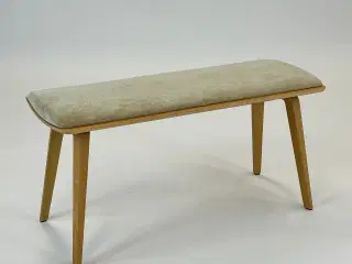 Elegant Bænk i Egetræ m. Sædepolstring